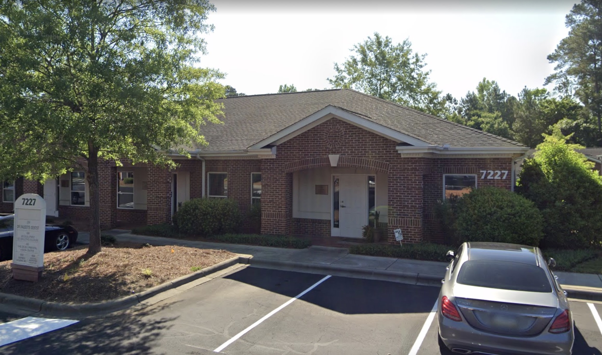 Brave Beginnings Counseling South Charlotte office at 7227 Pineville-Matthews Road